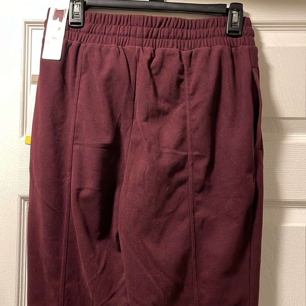 Mondetta Women's Cozy Warm Fleece Jogger Pant with Pockets (Wine Tasting, S) - Picture 9 of 10